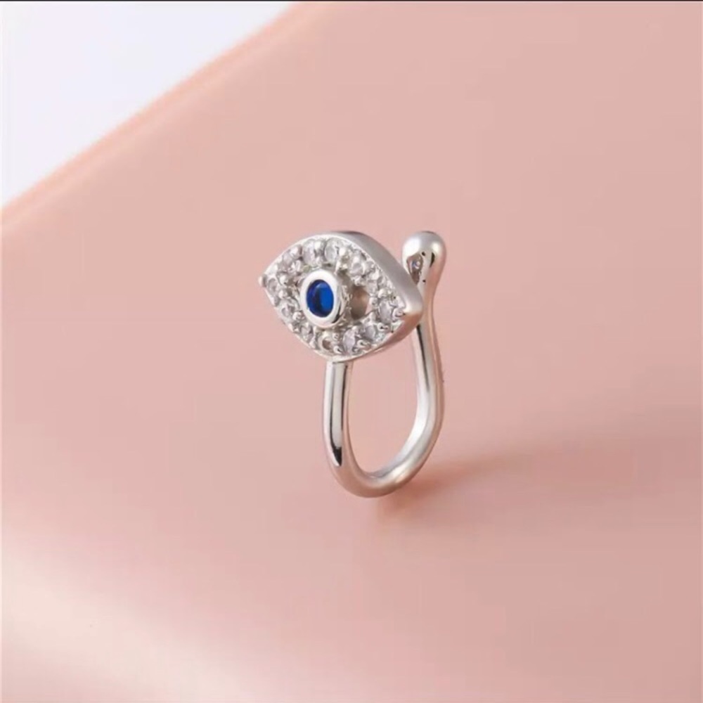 ⚜️𝟯𝟬%𝗢𝗙𝗙 𝗯𝘂𝗻𝗱𝗹𝗲𝘀 𝟯+⚜️ NEW CZ Evil Eye Fake Nose Ring - Picture 6 of 10